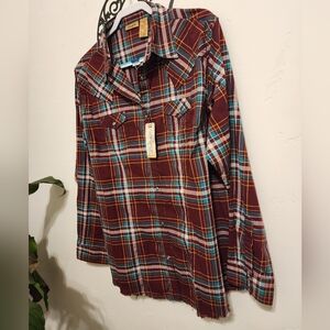 NWT Wrangler snap button top